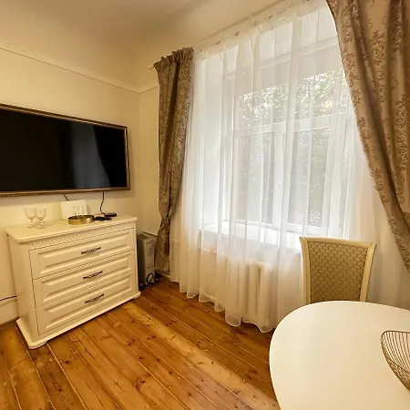 Caka Street Royal 42 *