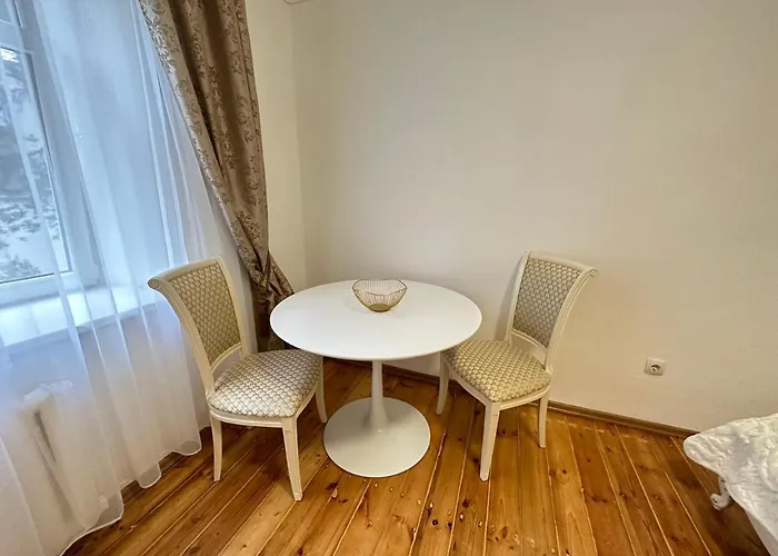 Caka Street Royal 42 Apartment *